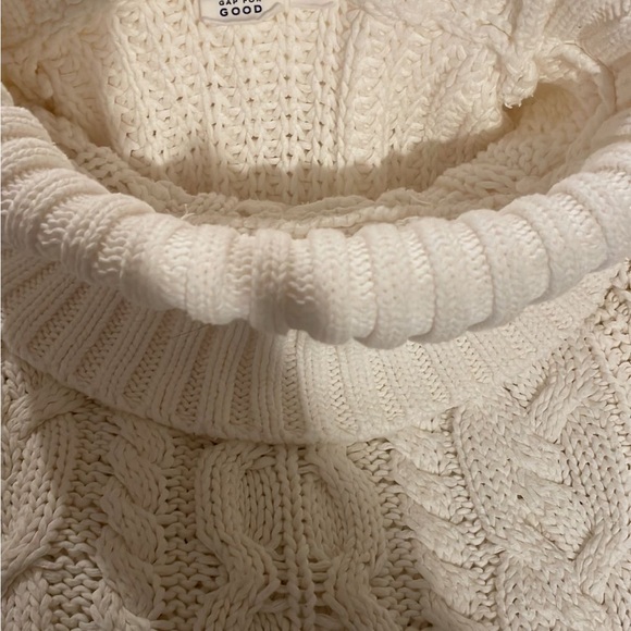 Women Gap Sweater size M EUC - Picture 2 of 3